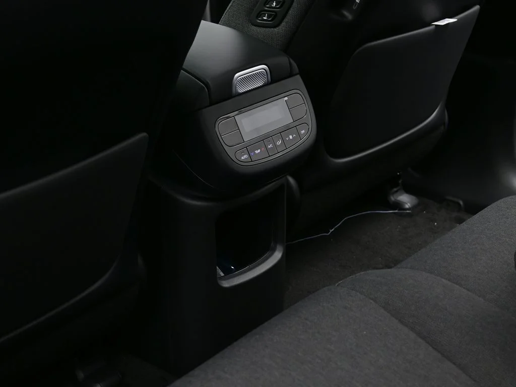 New 2026 Cyber Gray Hyundai SE image 27