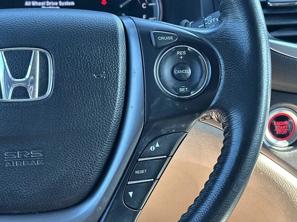 Used 2016  Honda EX-L image 29