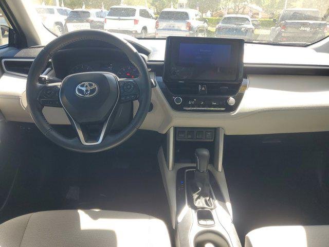 Certified Used 2025 BLUE CRUSH METALLIC Toyota  image 10