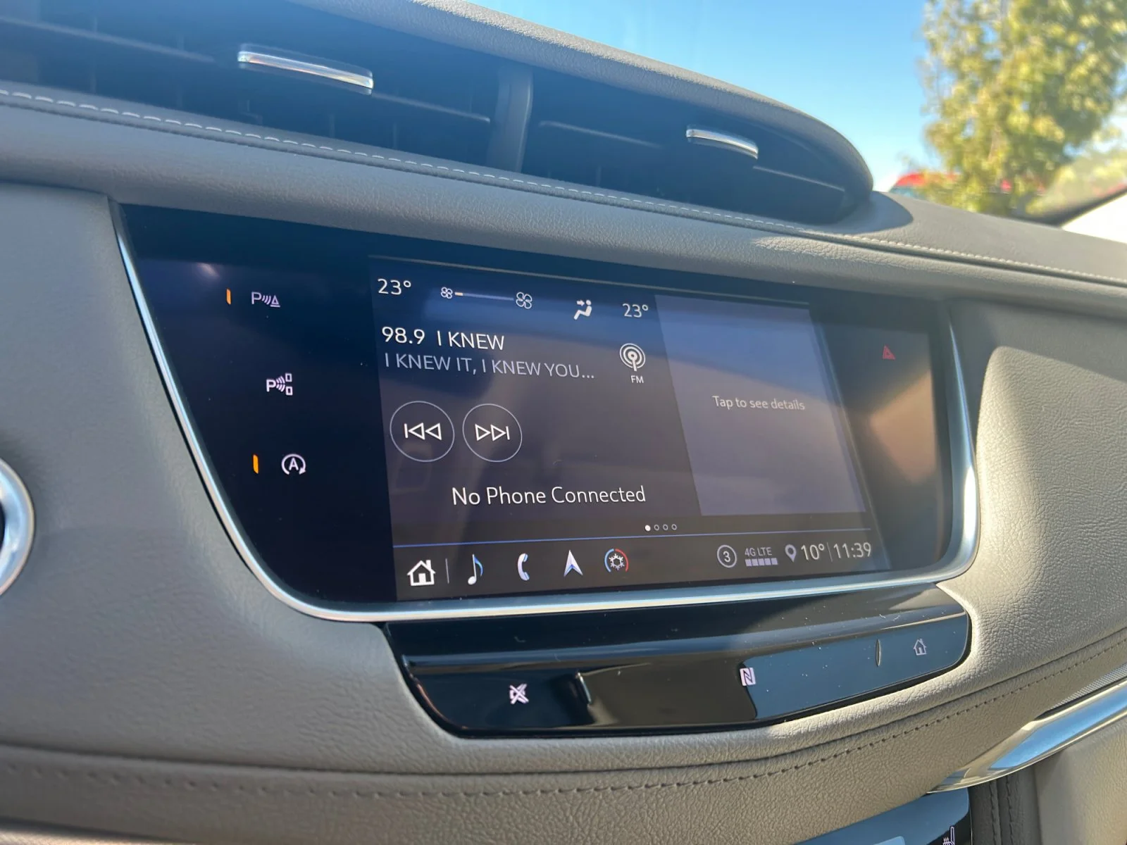Used 2020 SILVER Cadillac PREMIUM LUXURY AWD image 25