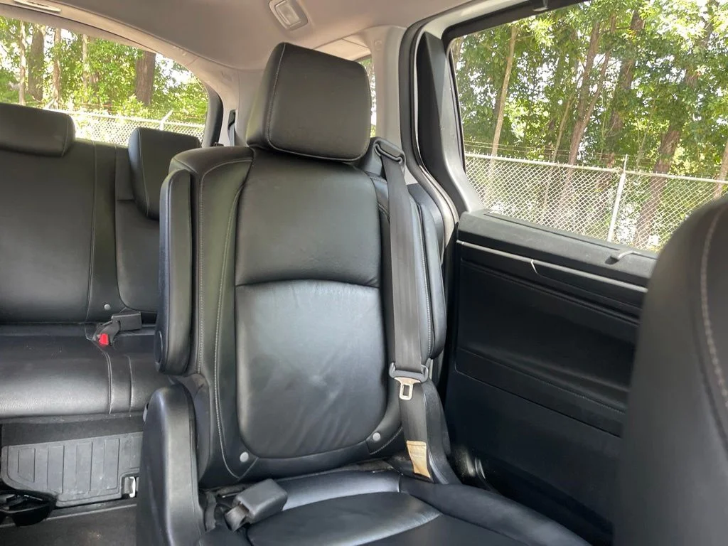 Used 2023 White Honda Touring image 12