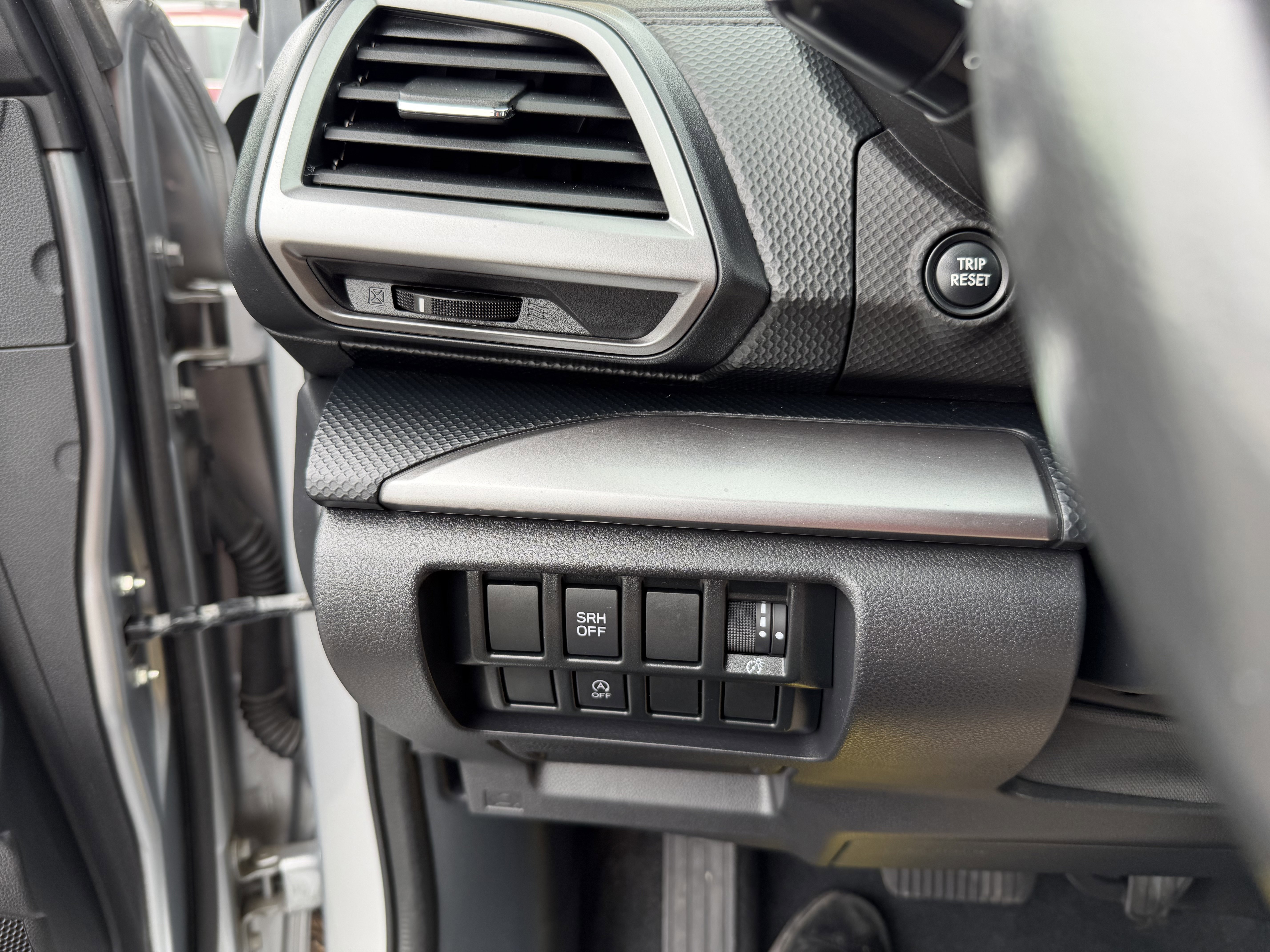 Used 2021 Ice Silver Metallic Subaru Premium image 15
