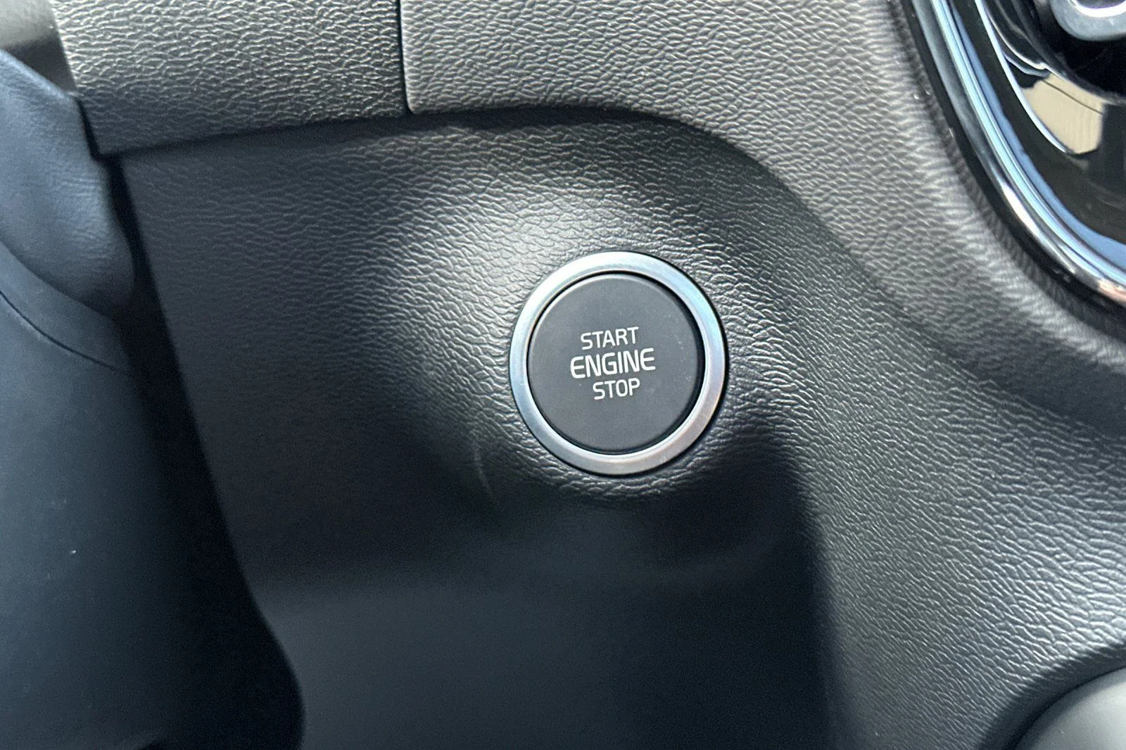 New 2026 Vapour Grey Volvo Plus image 22