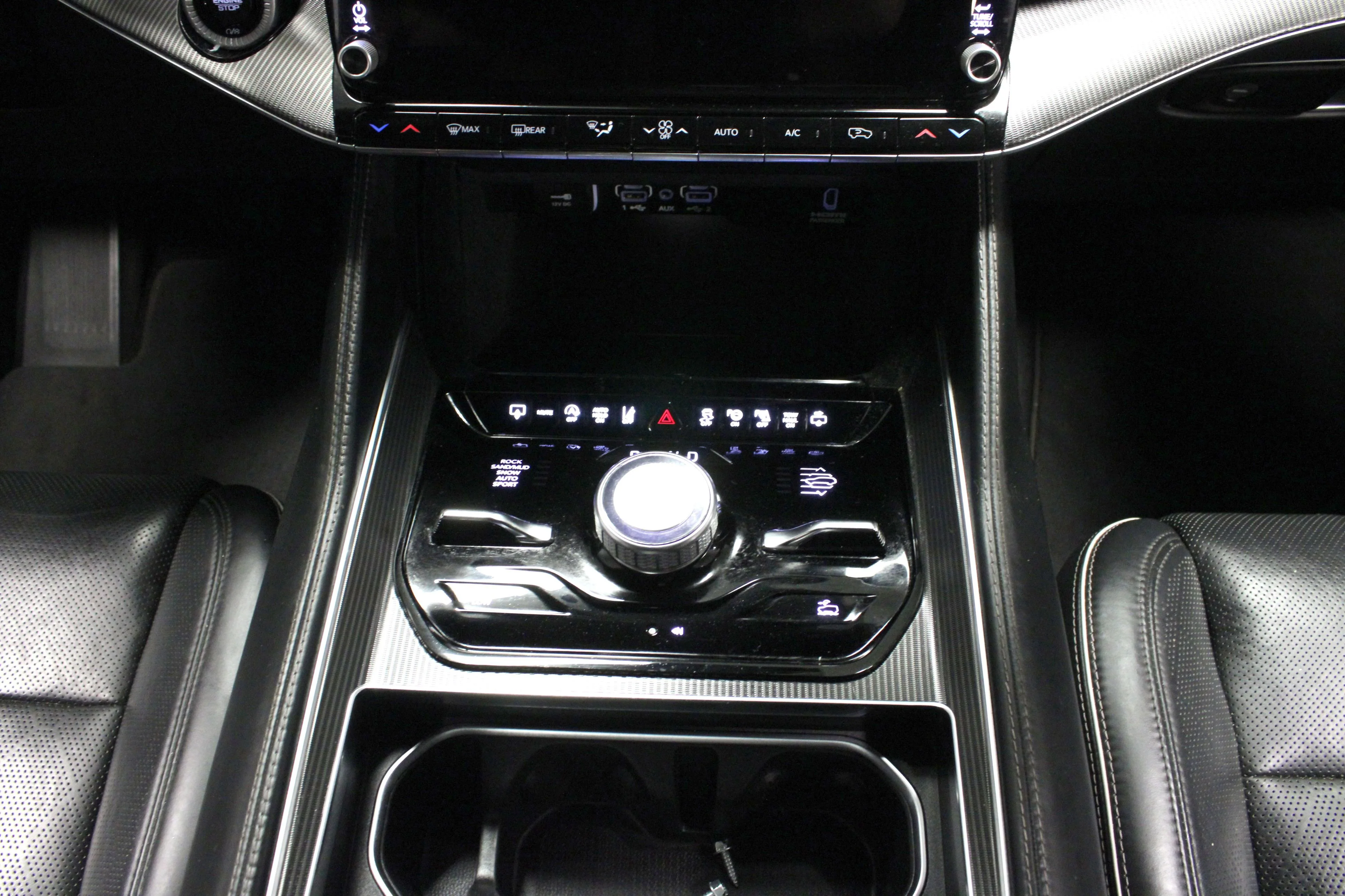 Used 2023 Diamond Black Crystal Pearlcoat Jeep Series II image 24