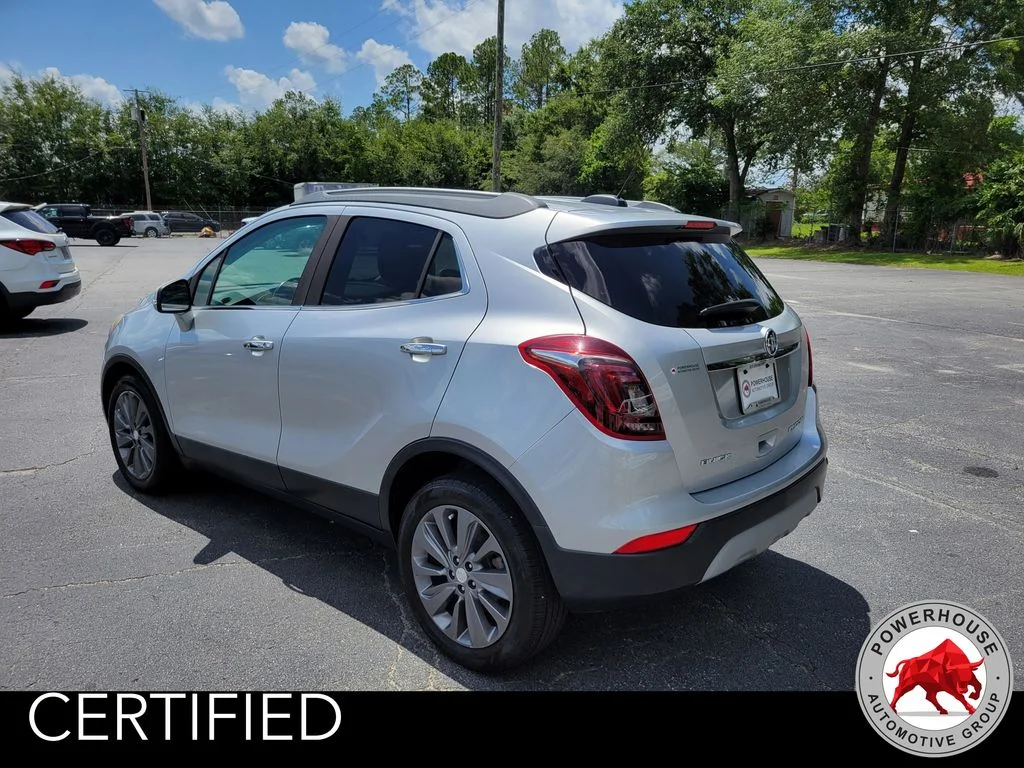 Used 2018 Silver Buick Preferred image 4