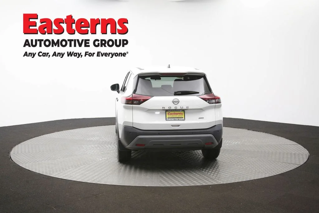 Used 2023 White Nissan S image 37