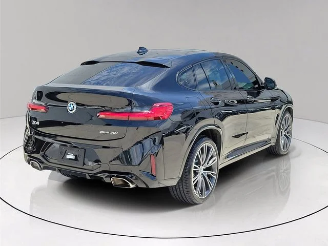 Used 2022 Black BMW xDrive30i image 6