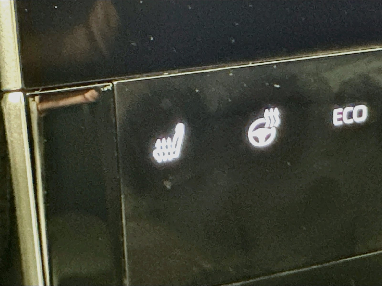 Used 2025 Heavy Metal Toyota XLE image 20