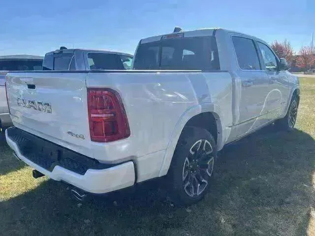 2026 RAM 1500 Limited - Photo 10