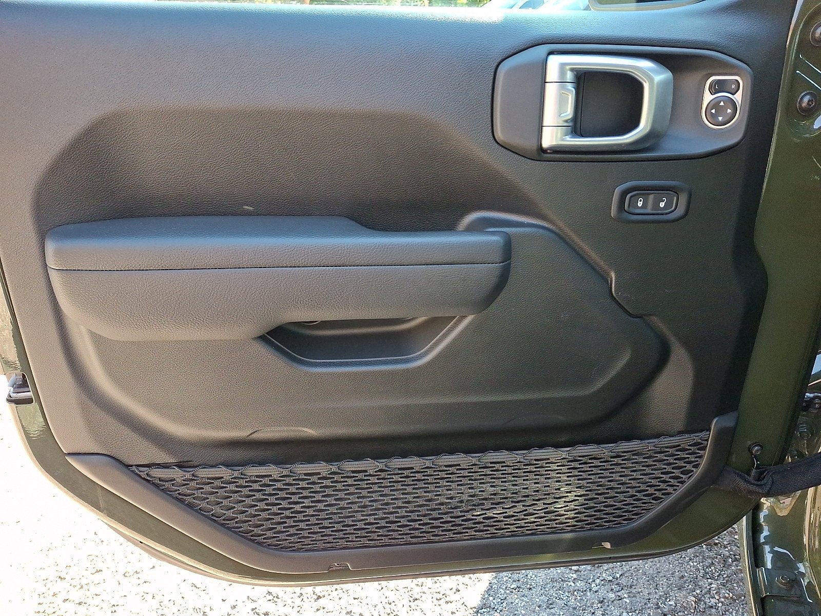 Used 2024 Sarge Green Clearcoat Jeep Sport S image 12