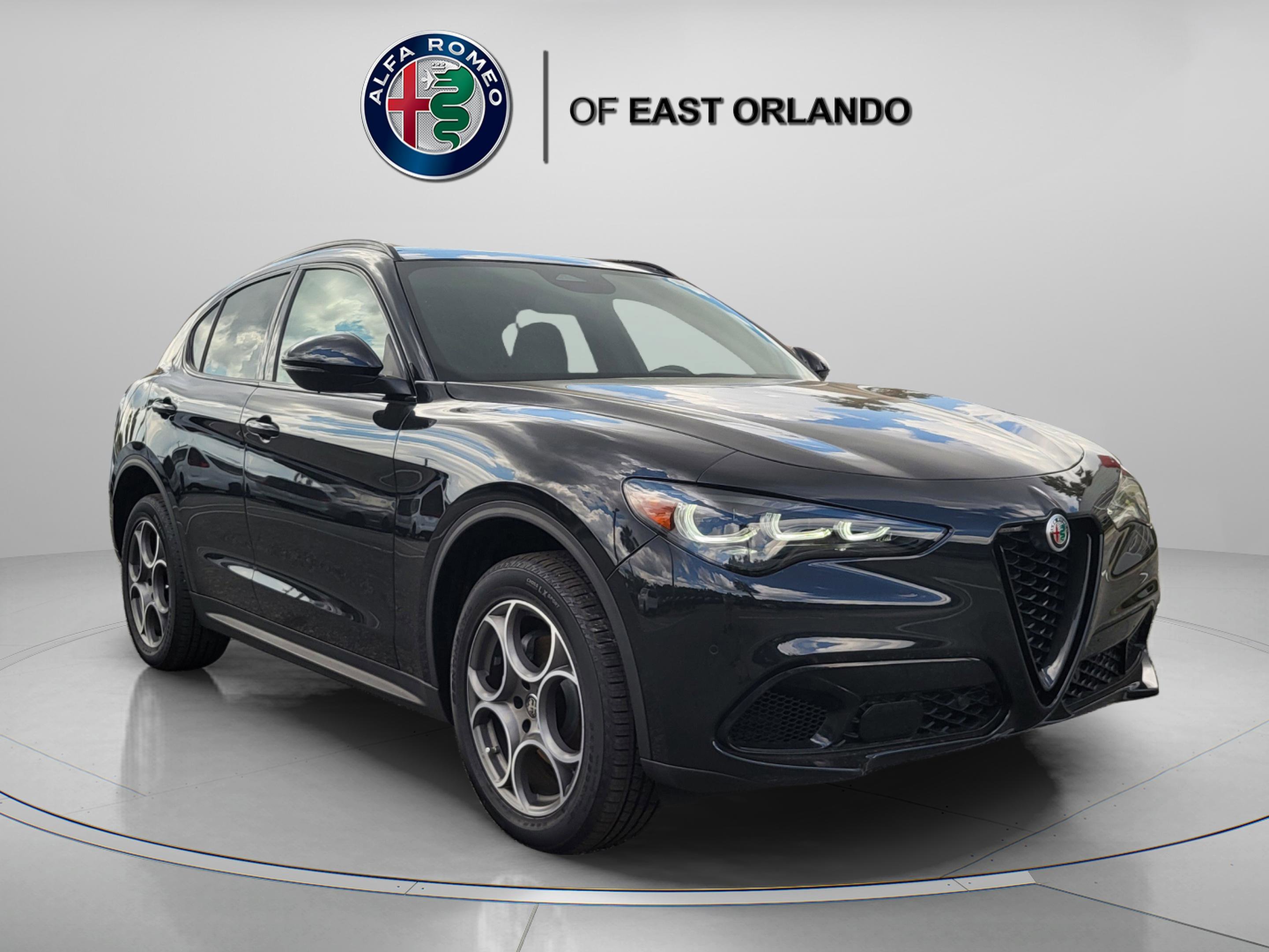 2025 Alfa Romeo Stelvio Stelvio AWD's photo