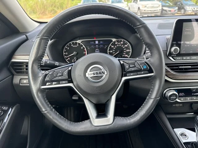 Used 2022 Silver Nissan 2.5 SL image 15