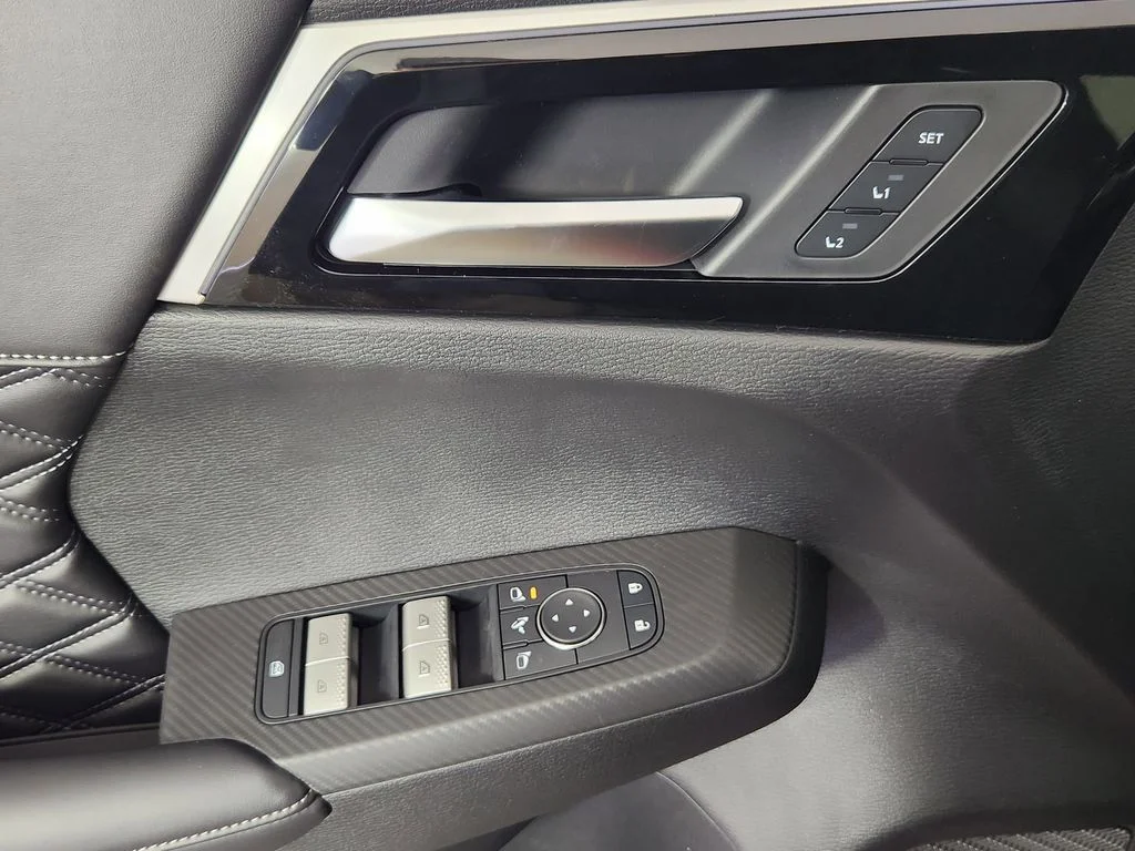 New 2026 Gray Nissan Platinum image 21