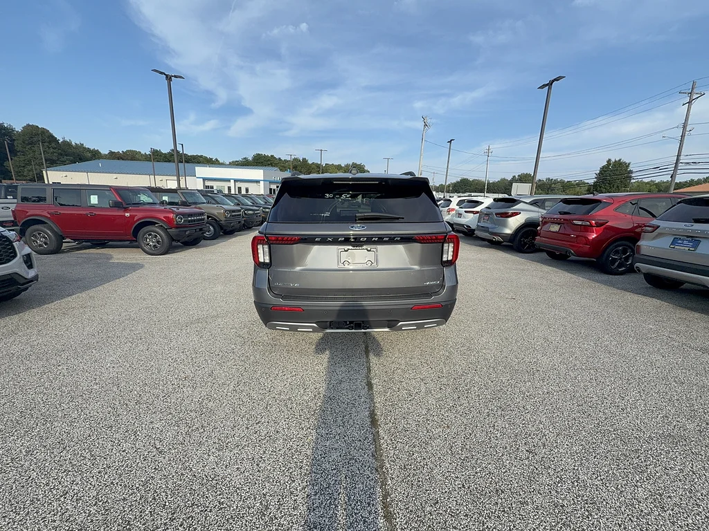 New 2026 Carbonized Gray Metallic Ford Active image 4