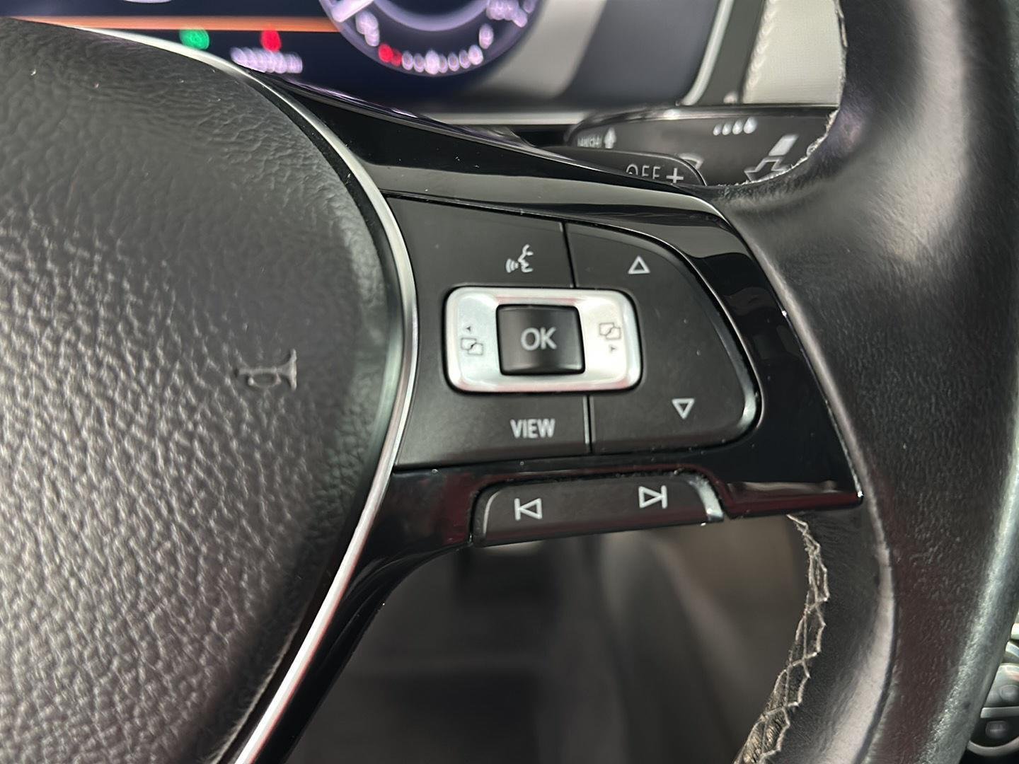 Used 2019 Deep Black Pearl Volkswagen SEL Premium R-Line image 23