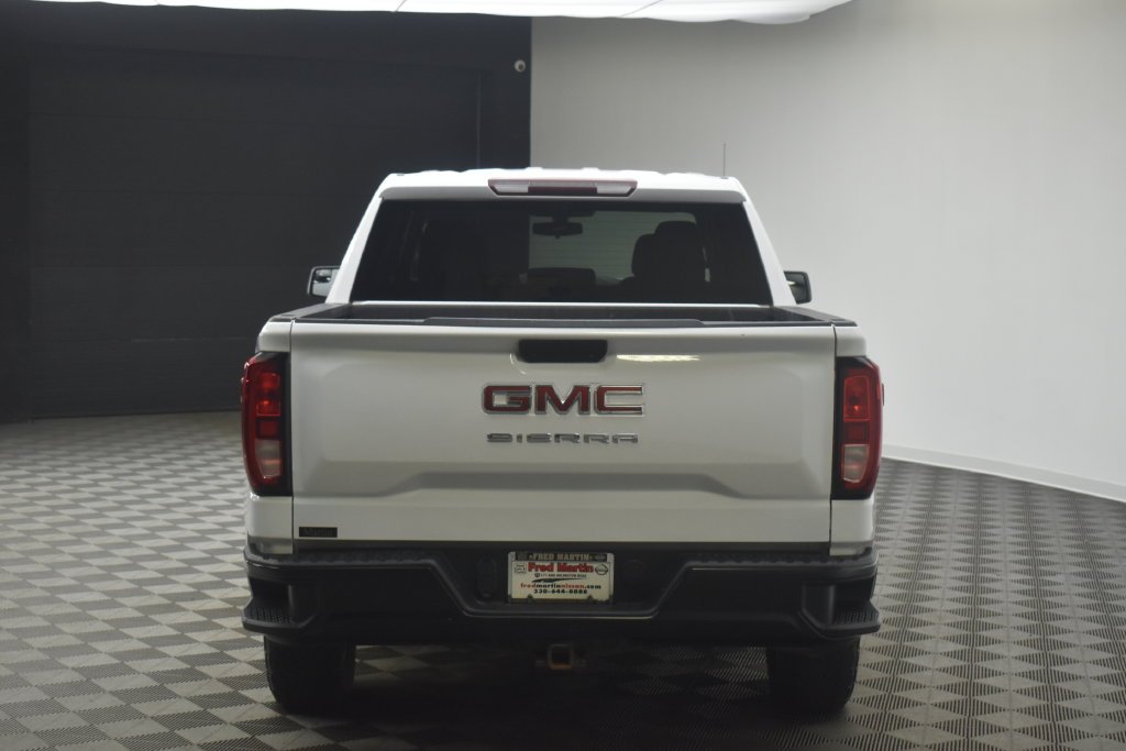 Used 2019 White GMC Base image 6