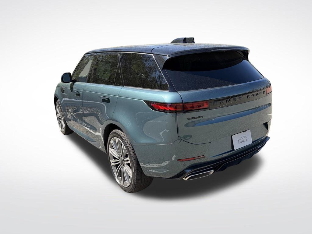 New 2026 Green Land Rover Dynamic SE image 6