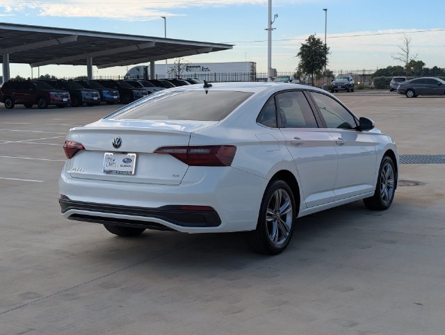 Used 2022 White Volkswagen 1.5T SE image 5