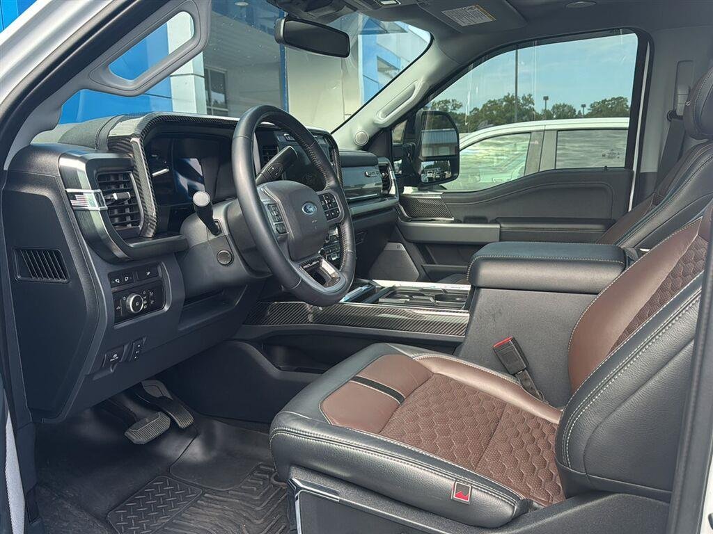 Used 2024 Oxford White Ford Lariat image 4