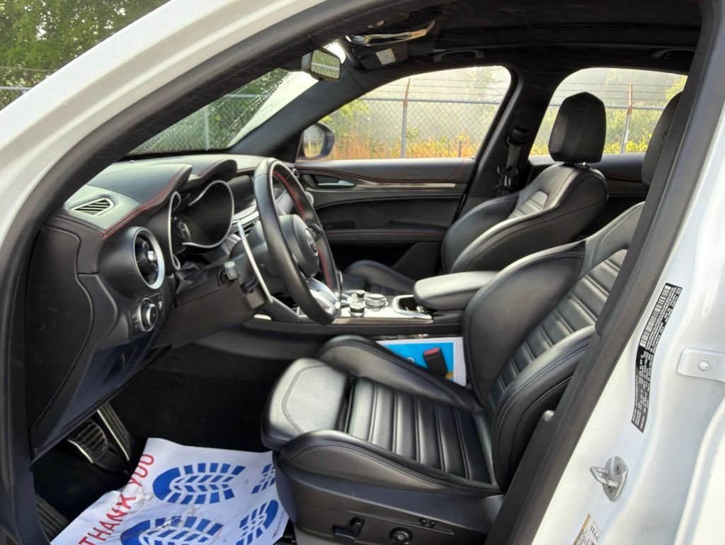 2023 Alfa Romeo Stelvio Estrema - Photo 23