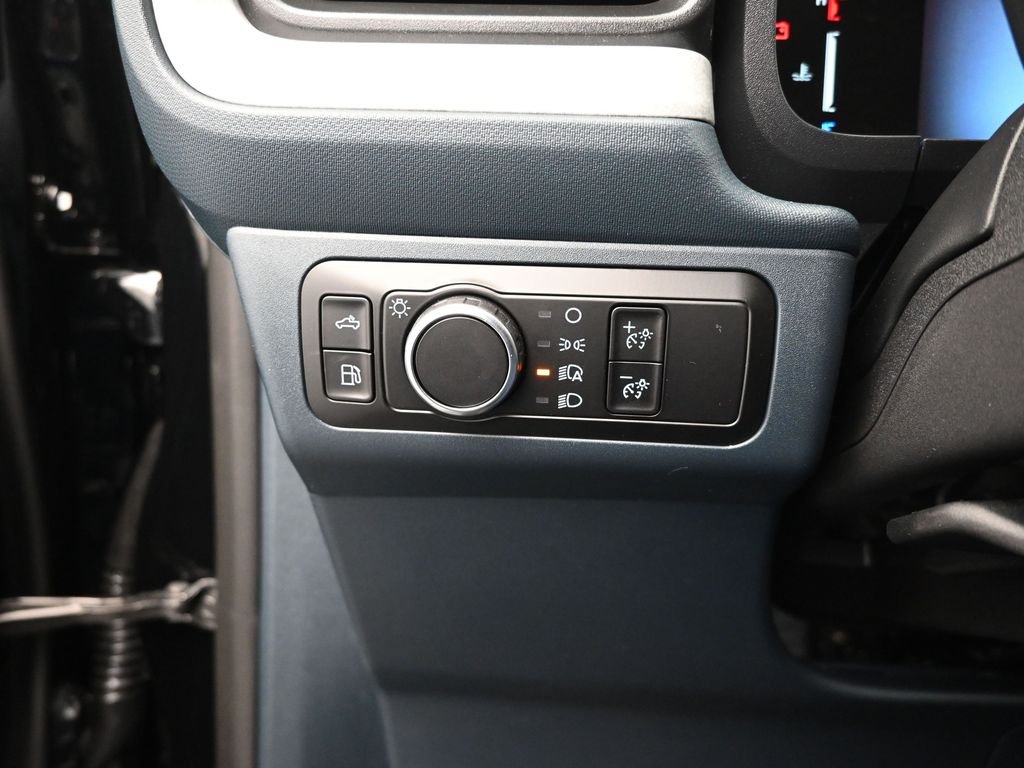 New 2026 Shadow Black Ford XLT image 11