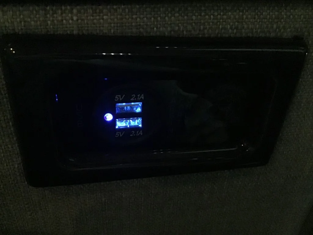 Used 2020 Black Chevrolet Explorer Limited SE image 51