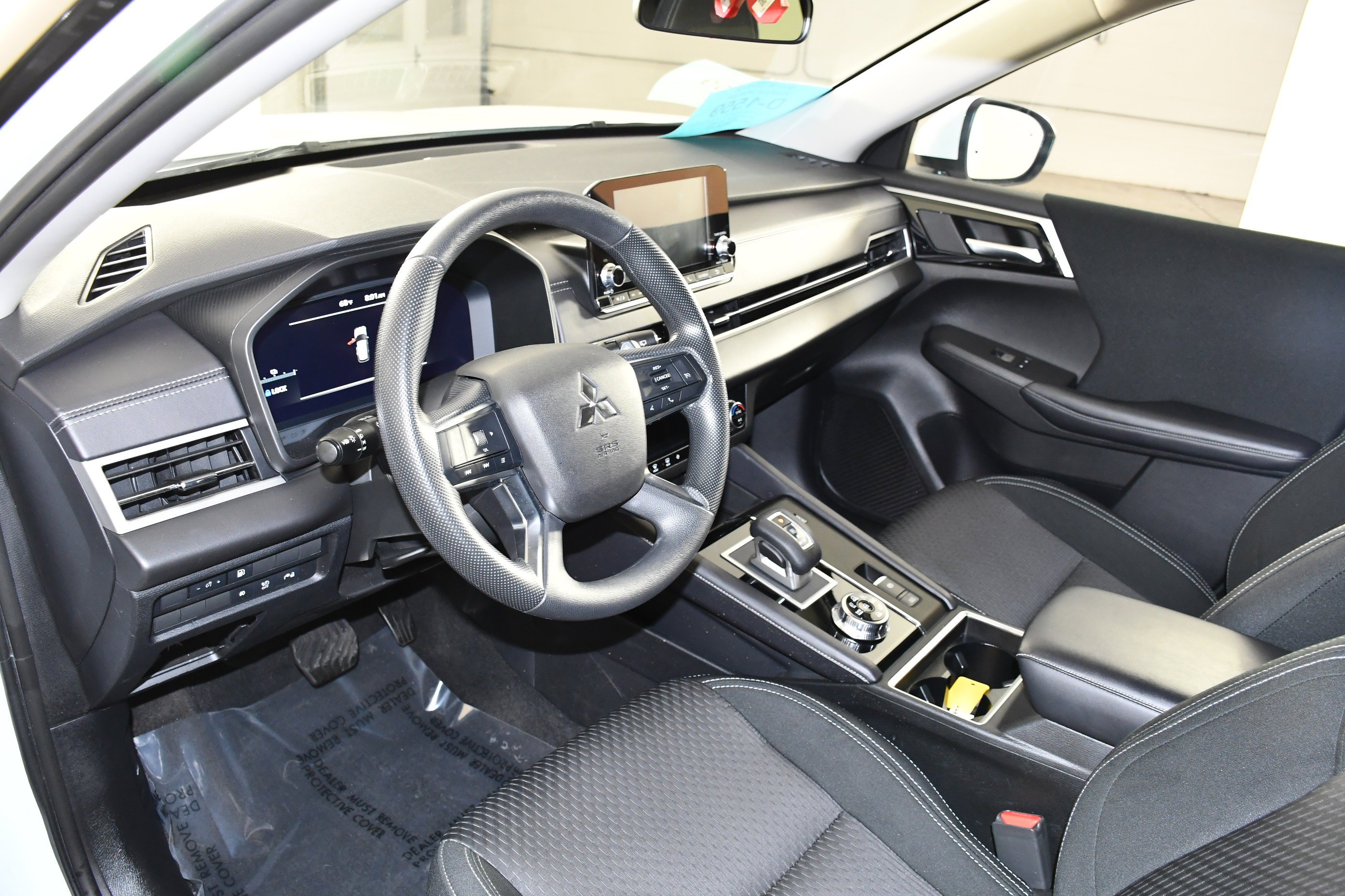 Used 2024 Mitsubishi Outlander Plug-in Hybrid ES with VIN JA4T5UA91RZ067664 for sale in Sioux Falls, SD