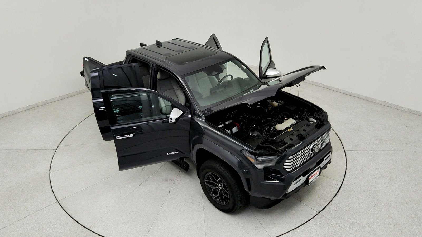 Used 2024  Toyota Limited image 21
