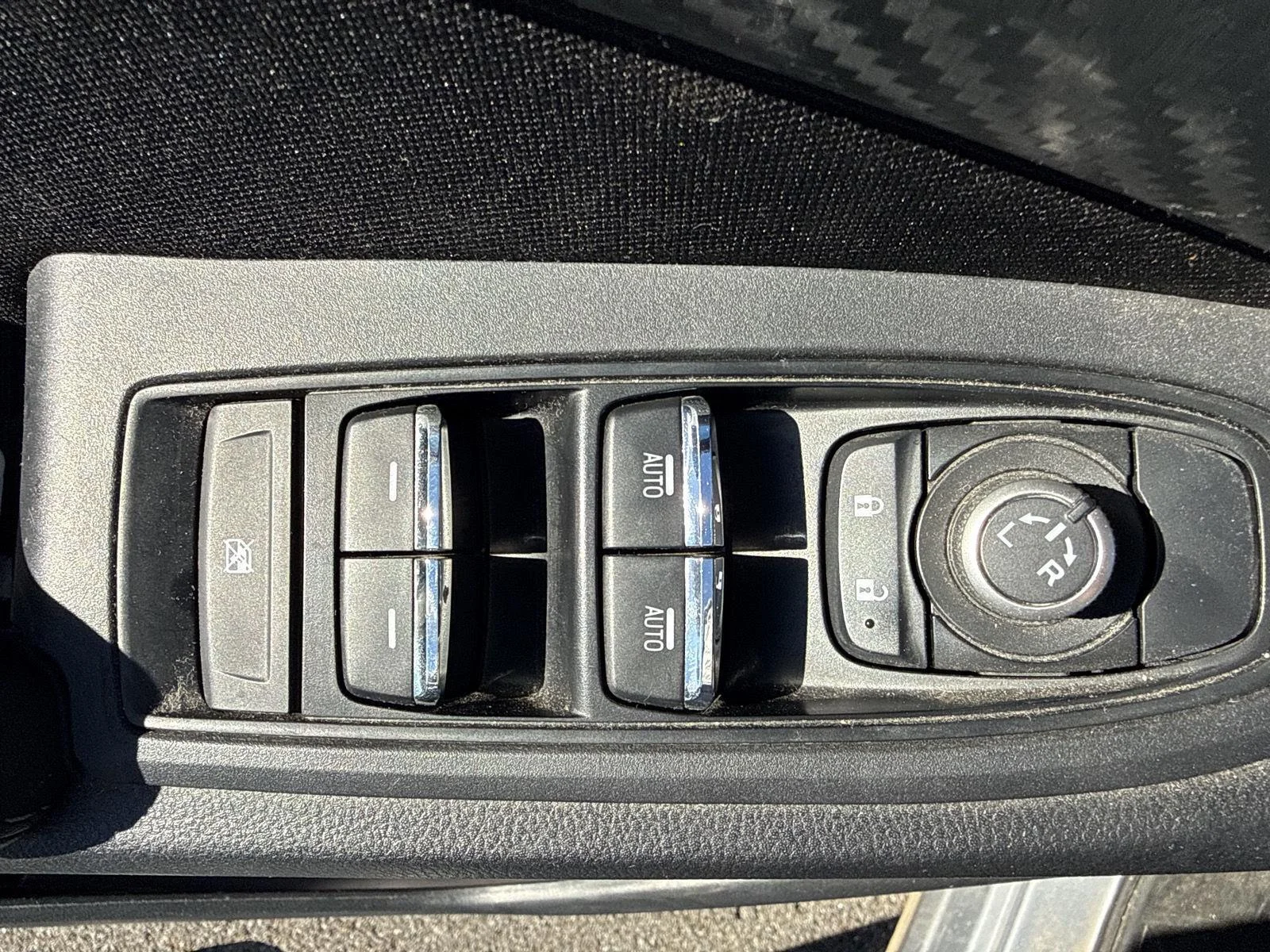 Used 2024 Ice Silver Metallic Subaru Base image 13