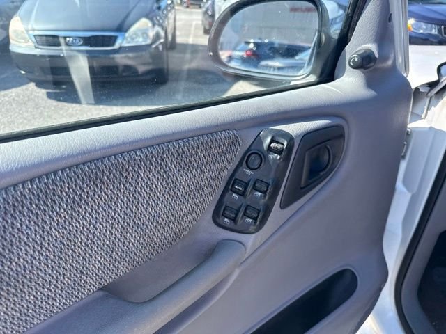 Used 1999  Dodge Base image 26
