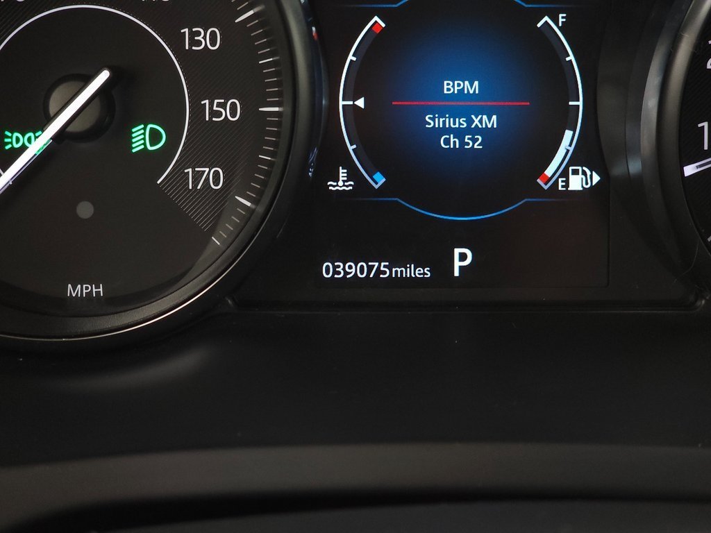 2020 JAGUAR E-PACE - Image 21