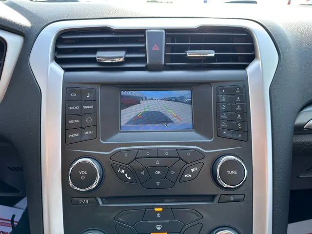 Used 2016 Silver Ford SE image 13
