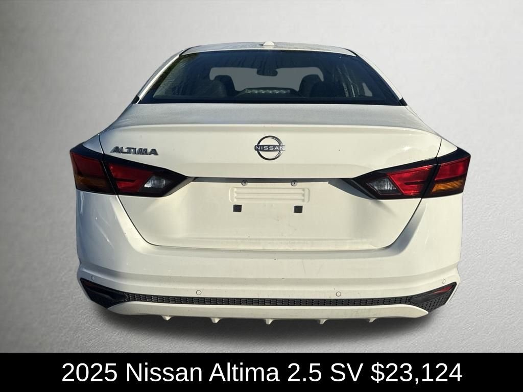 Used 2025 Glacier White Nissan 2.5 SV image 4