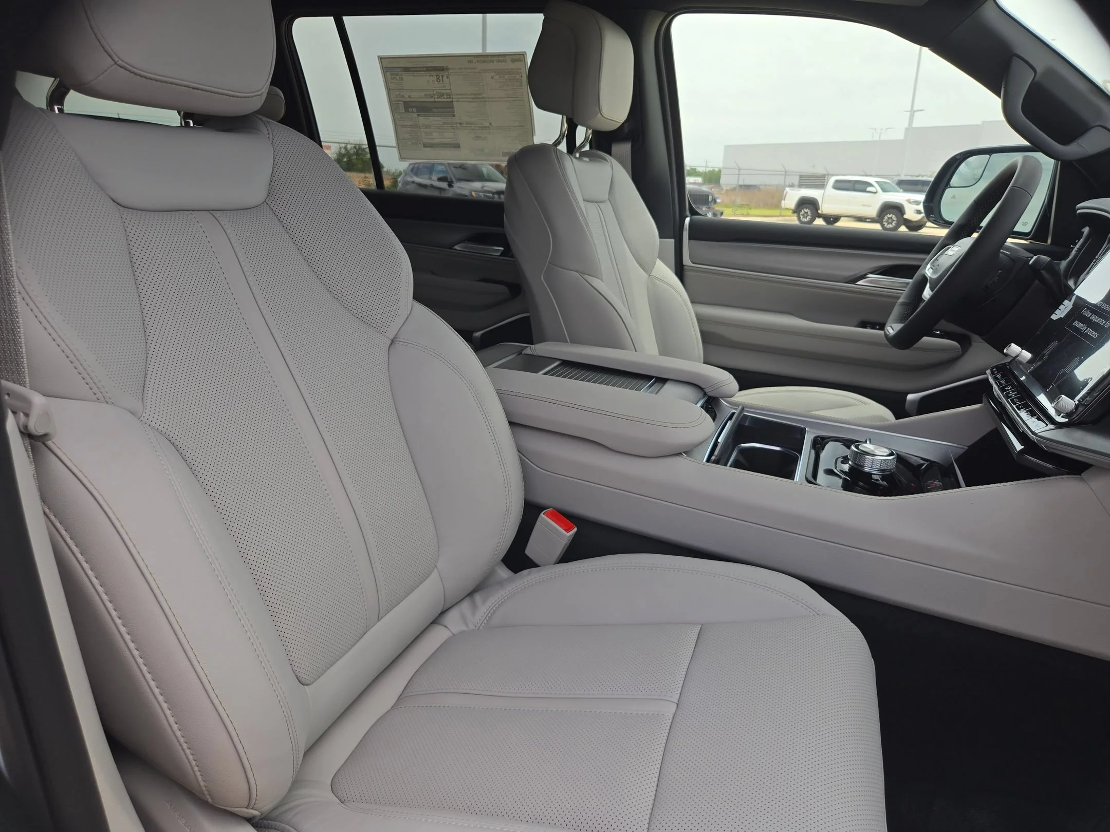 New 2026 Bright White Clearcoat Jeep  image 25