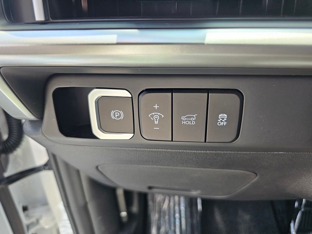 New 2026 White Hyundai SE image 26