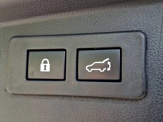 Used 2025 Gray Subaru Premium image 31