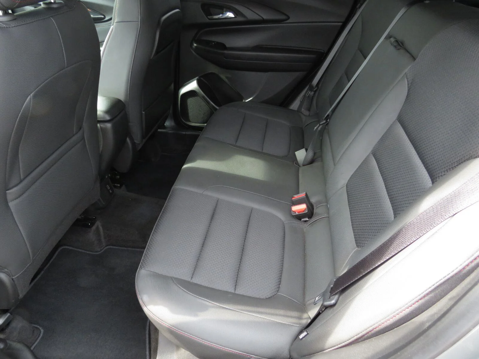 Used 2023 STERLING GRAY METALLIC Chevrolet RS image 23
