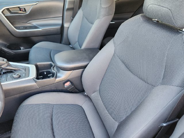 Used 2025 White Toyota LE image 9