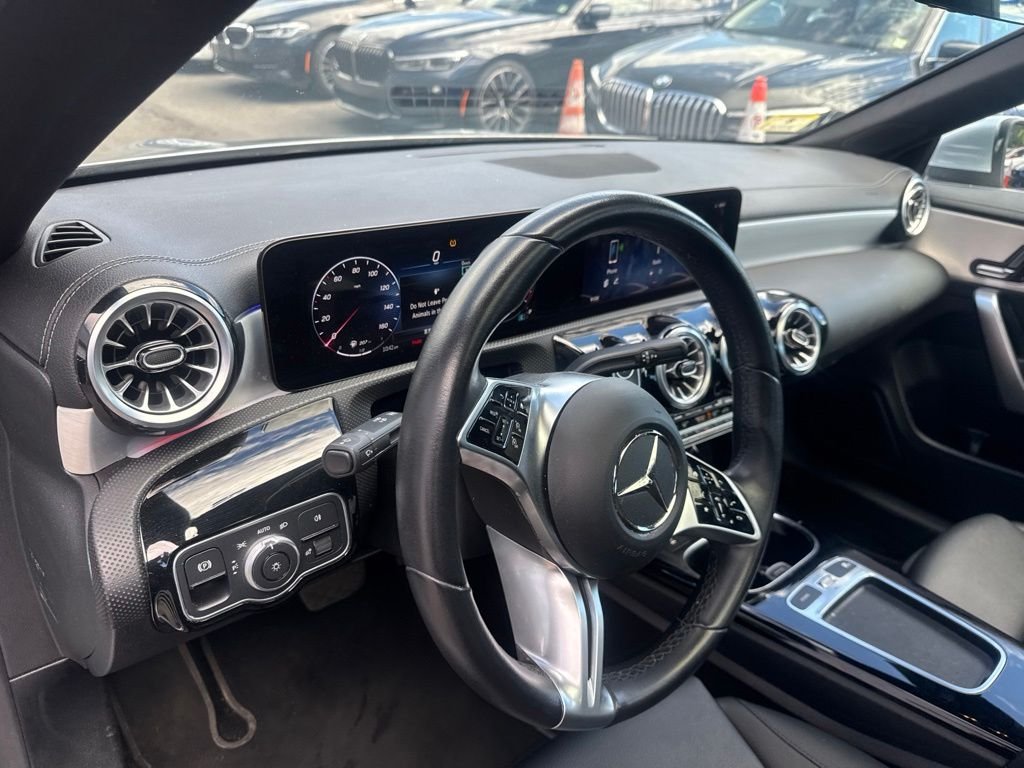 Used 2025  Mercedes-Benz CLA 250 image 30