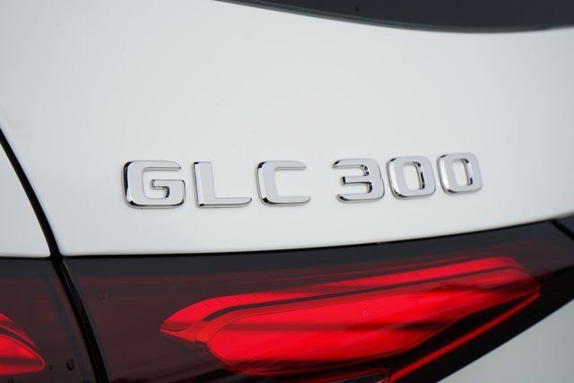 New 2026 Polar White Mercedes-Benz GLC 300 image 46