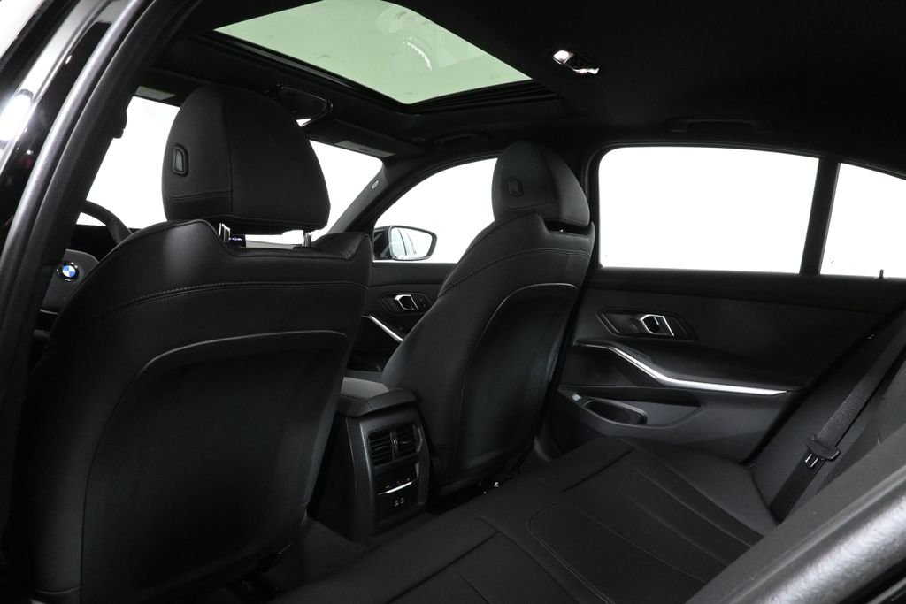 New 2026 Jet Black BMW 330i xDrive image 31