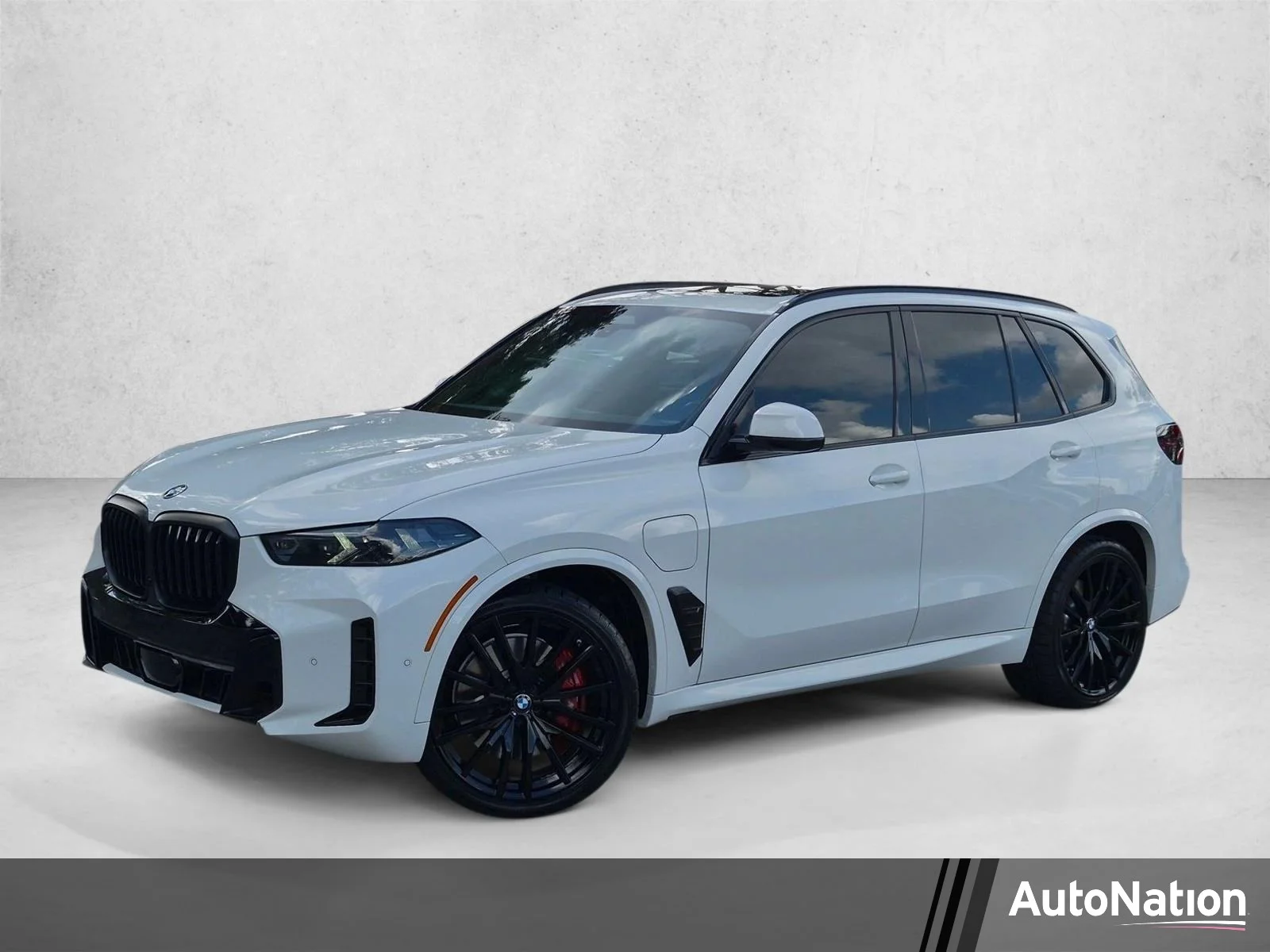 Used 2024 Alpine White BMW xDrive50e image 1