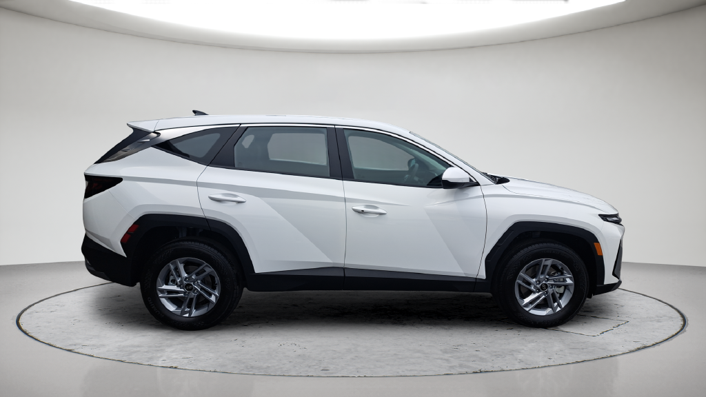 New 2026 White Hyundai SE AWD image 4