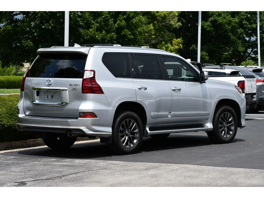 Used 2019 Silver Lining Metallic Lexus Premium image 4