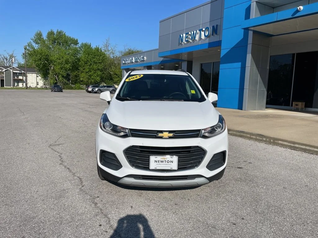 Used 2022 Chevrolet Trax LT with VIN KL7CJPSM1NB526472 for sale in Russellville, KY