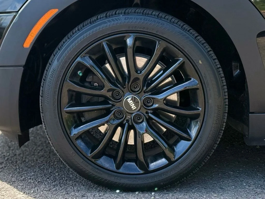 Used 2017 Black MINI Clubman image 9