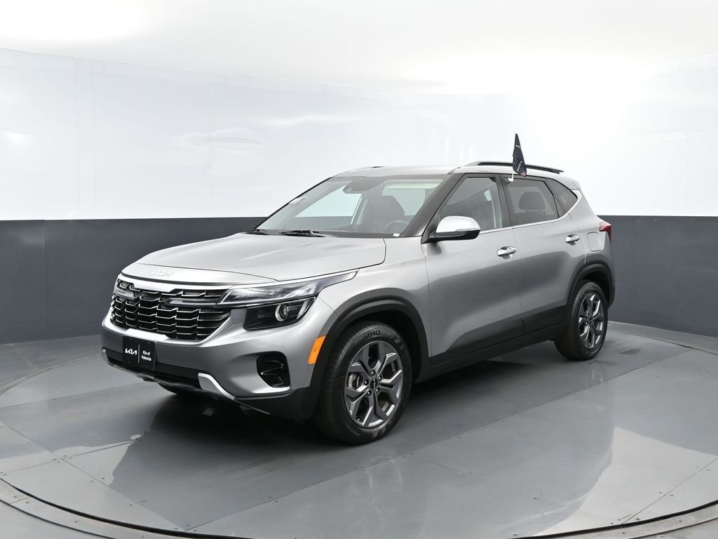 2024 Kia Seltos 2.0 S FWD's photo