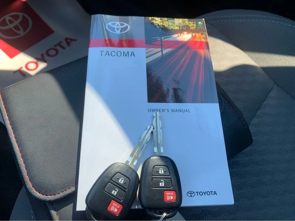 Used 2013 Silver Toyota Base image 9