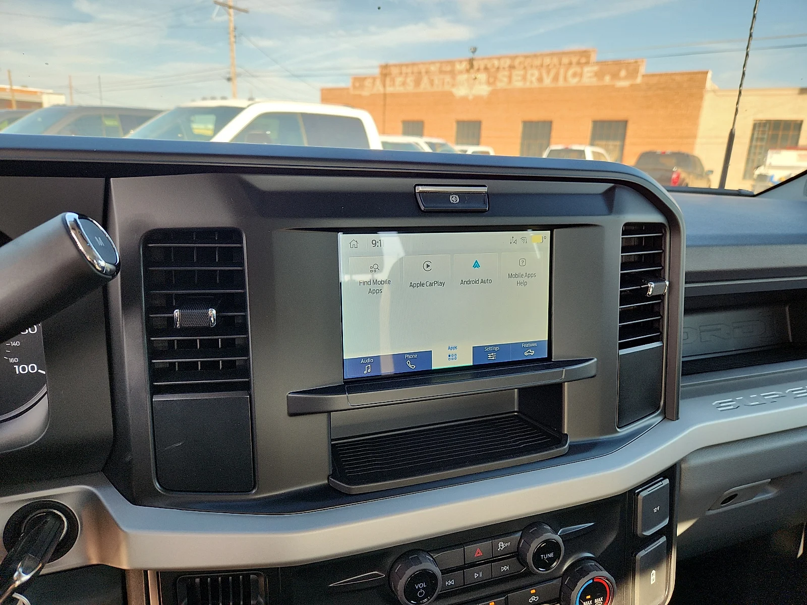 New 2027 Oxford White Ford XL image 24