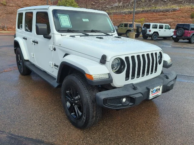 Used 2020 White Jeep Unlimited Sahara Altitude image 3